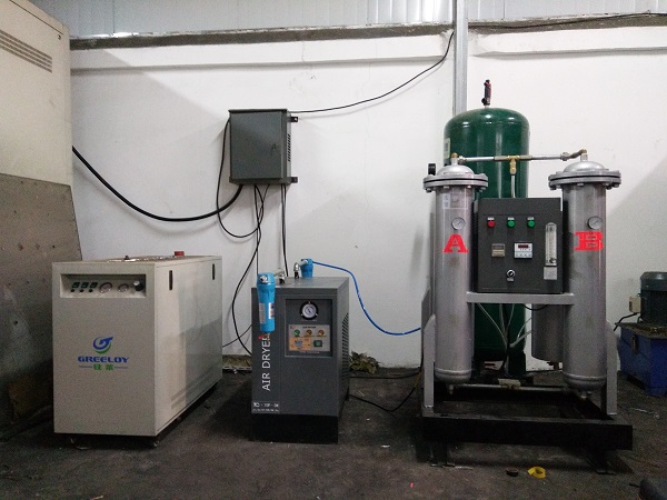 西(xi)安某科技大學實(shi)驗室用制氮機